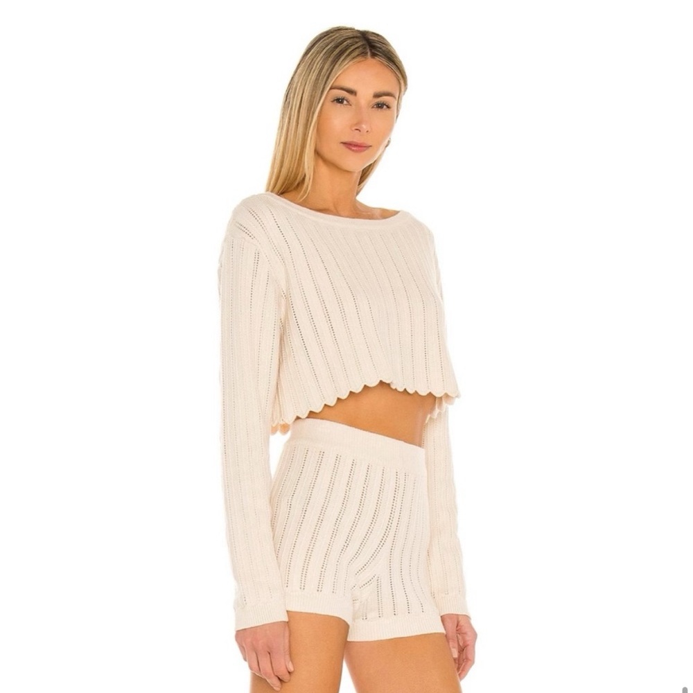 NEW Tularosa Sicily Knit Cropped Scalloped Hem Cropped Sweater Size Medium (M)